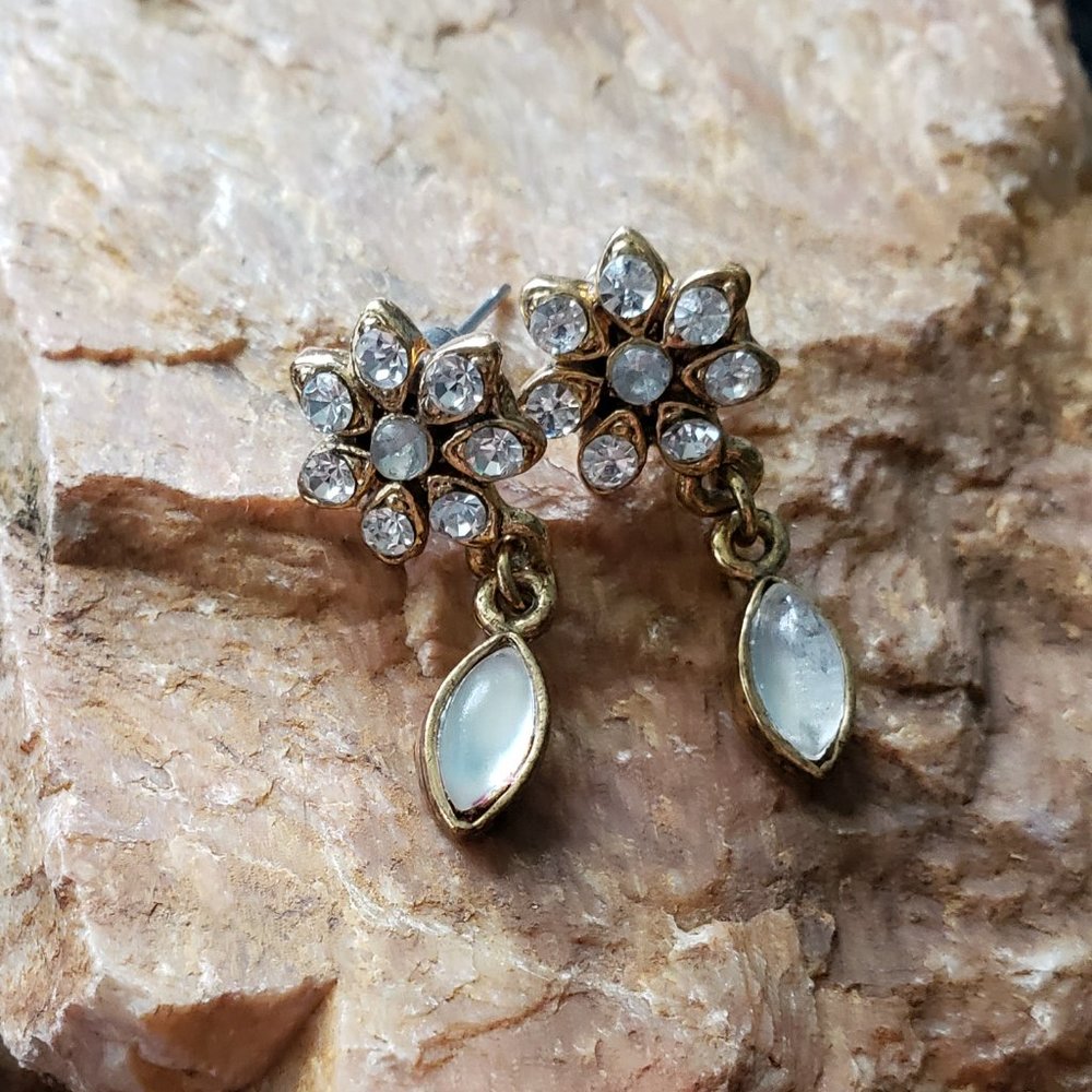 VTG Floral shaped Crystal Dangling Earrings